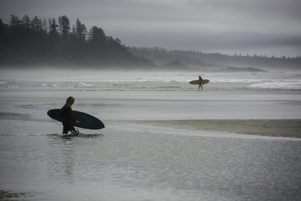 Long Beach surfers